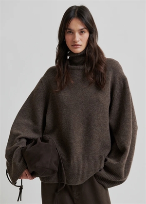 Alpha T-neck knit Delicioso Second Female 